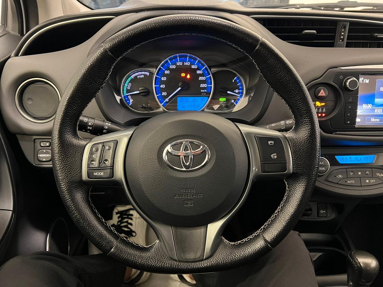 Toyota Yaris 1.5 Hybrid 5p 74cv Active 2017