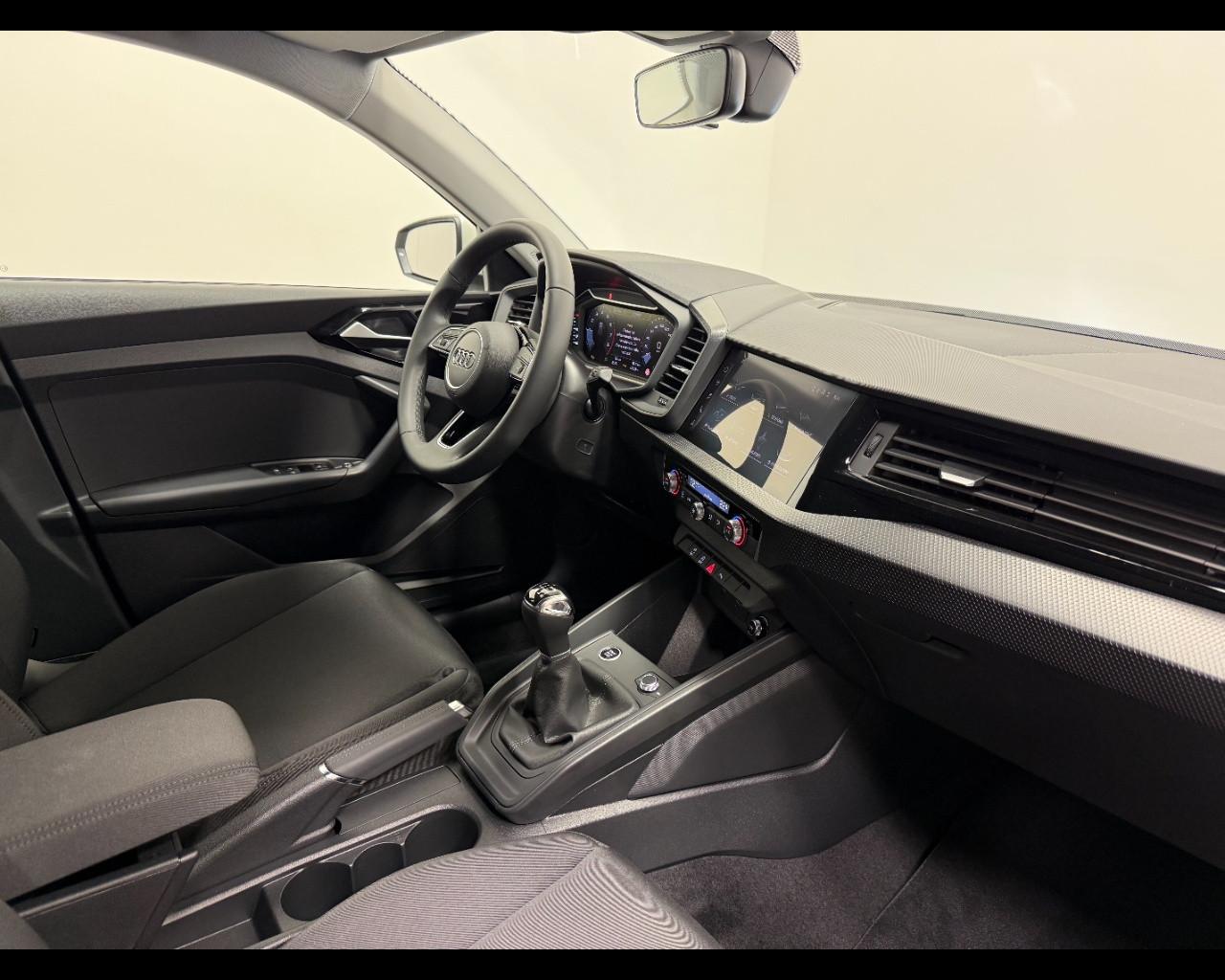 AUDI A1 ALLSTREET 30 TFSI BUSINESS