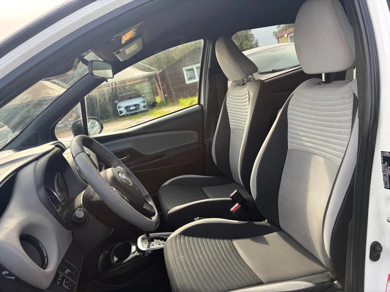 TOYOTA YARIS HYBRID 1.5 ANNO 2017 94.000 KM GARANTITA