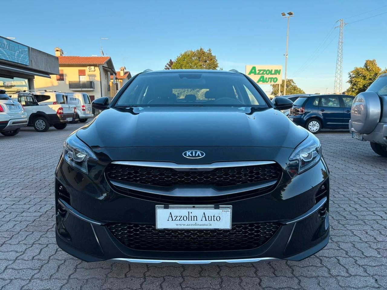KIA XCEED 1.6 IBRIDA-DIESEL SI A NEOPATENTATI