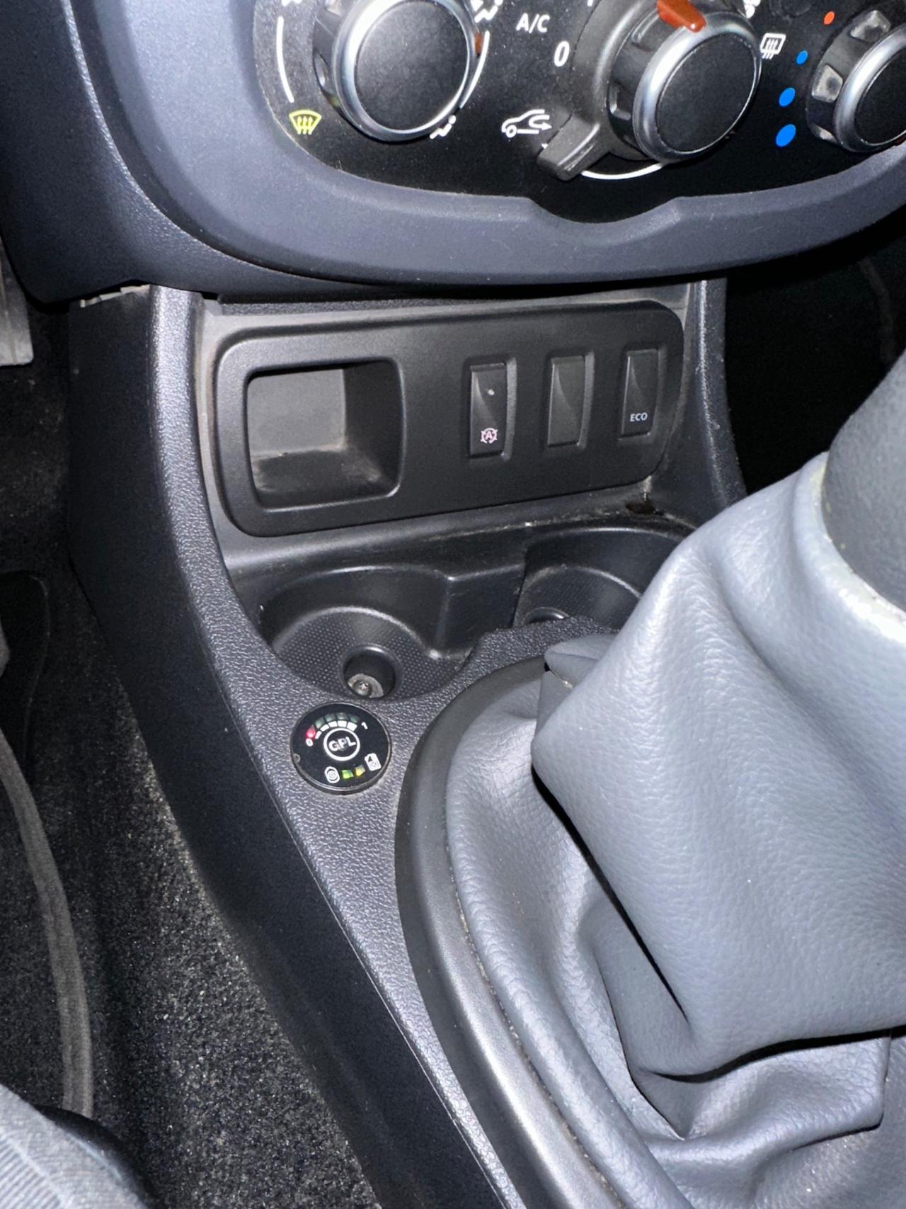 Dacia Duster 1.6 115CV Start&Stop 4x2 GPL Lauréate