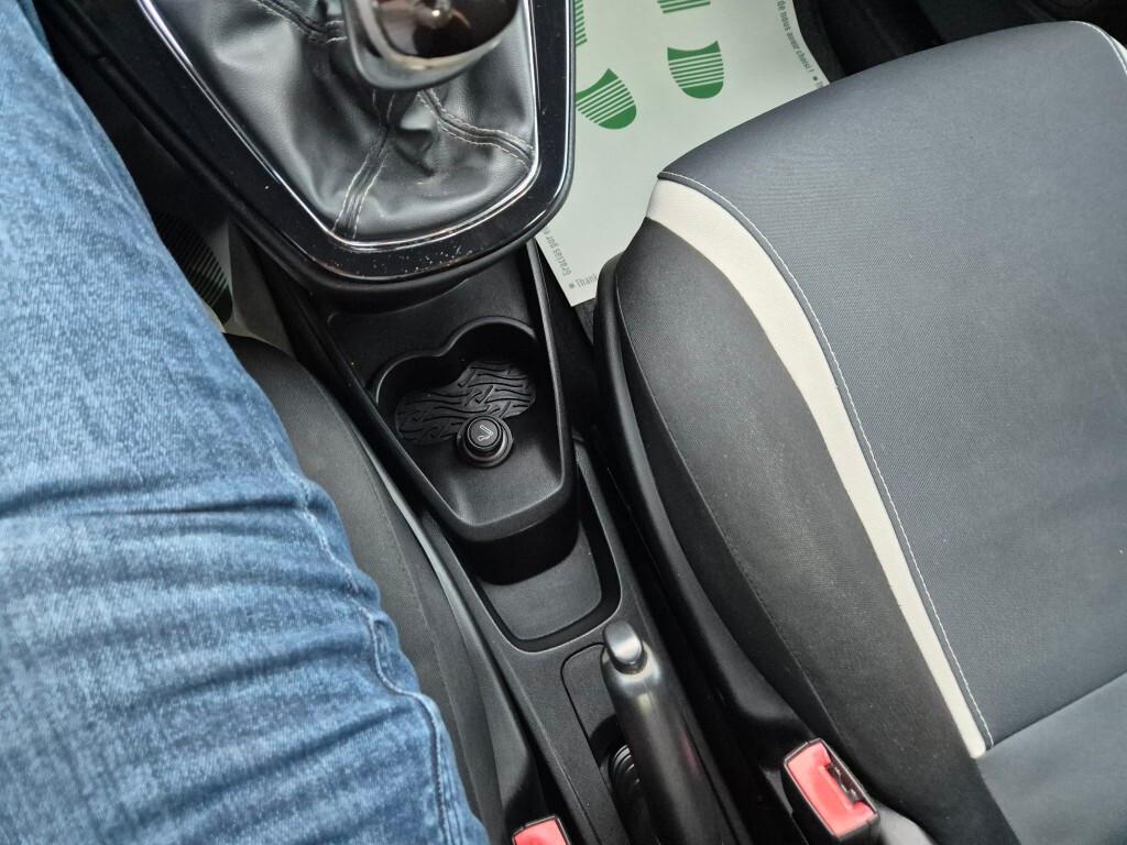 Lancia Ypsilon 1.2 69 CV 5p UNICOPROPRI