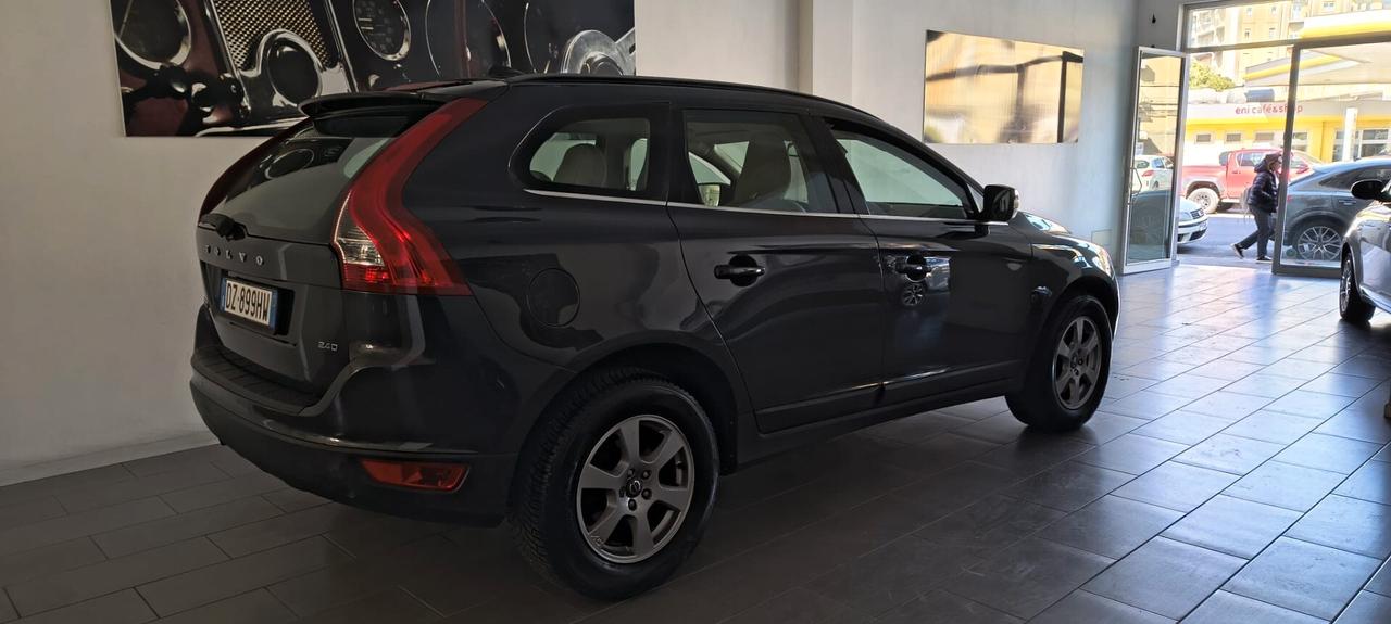 Volvo XC 60 XC60 D5 AWD Momentum