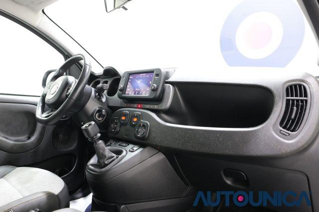 FIAT Panda 1.0 FIREFLY S&S HYBRID CITY CROSS NEOPATENTATI