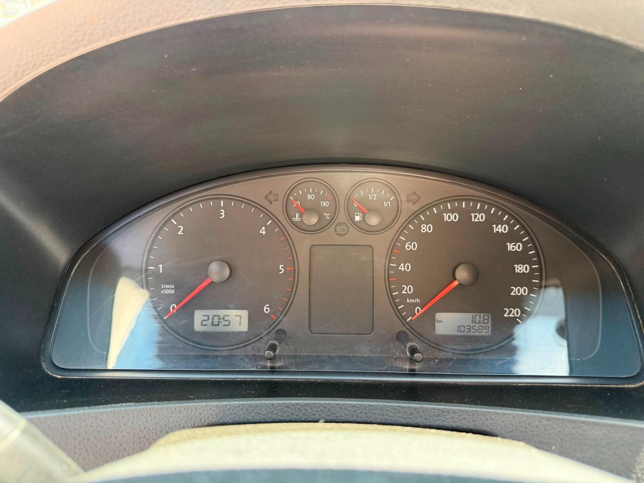 Volkswagen Transporter 1.9 TDI/102CV PC-TM Furg.
