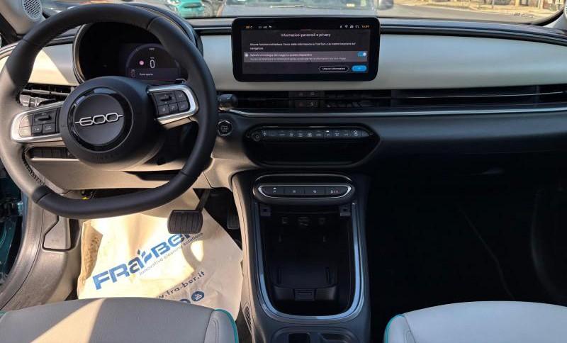 Fiat 600 1.2 hybrid La Prima 110cv auto LED-NAVI-18"