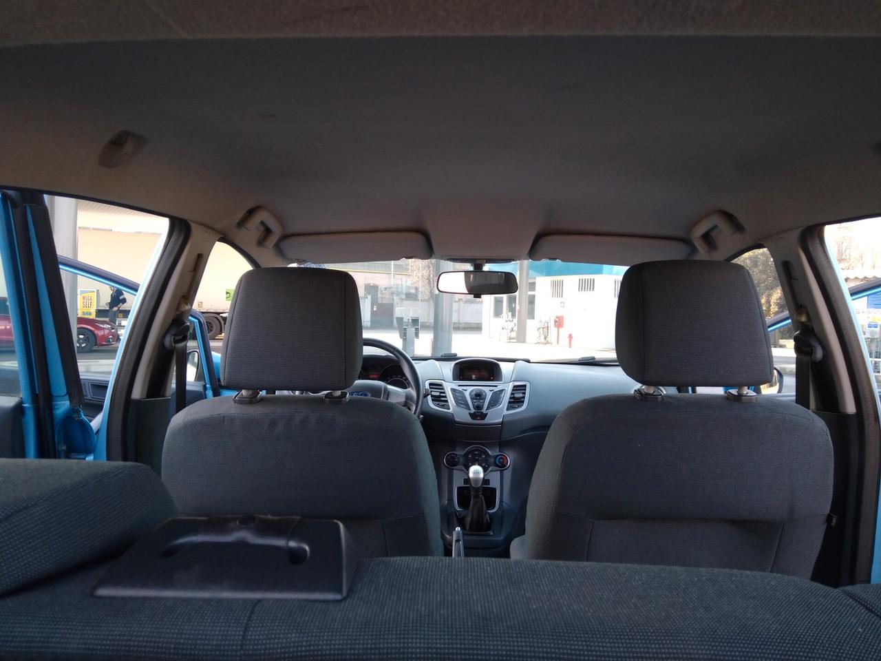 Ford Fiesta 1.4 TDCi 70CV 5 porte Titanium x neopatentati