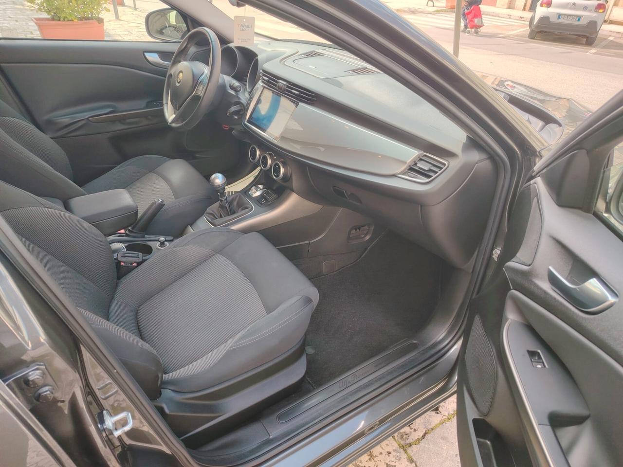 Alfa Romeo Giulietta 1.6 JTDm-2 120 CV Distinctive