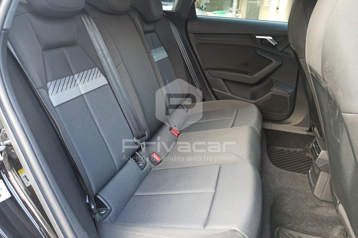 AUDI A3 SPB 35 TFSI S tronic Identity Black