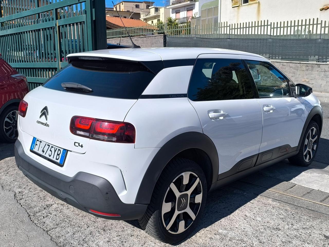 Citroen C4 Cactus BlueHDi 100 S&S Shine