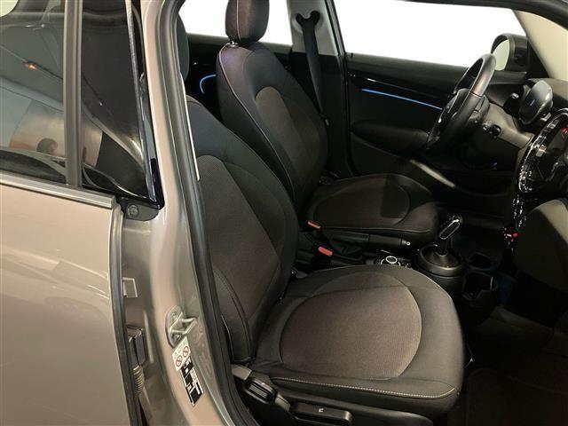 MINI Mini 5 Porte 1.5 Twin Power Turbo Cooper Essential