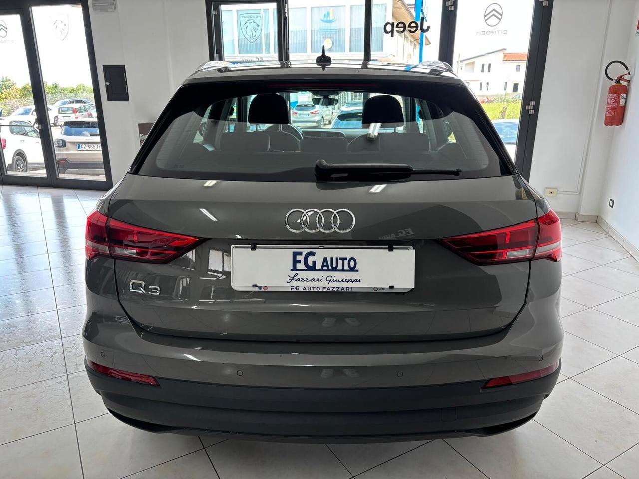 Audi Q3 35 TDI S tronic Business