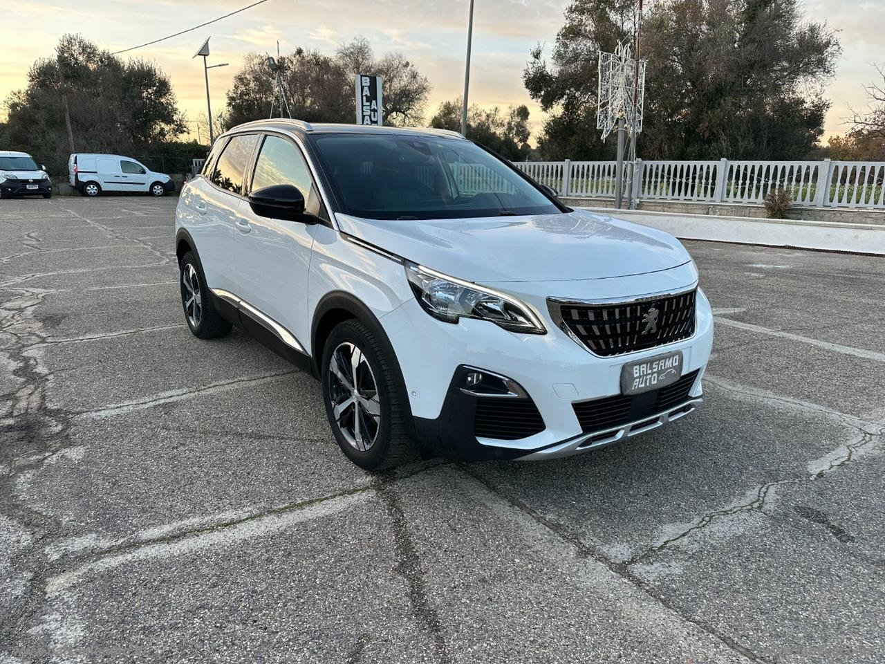 PEUGEOT 3008 BlueHDi 130 S&S Allure