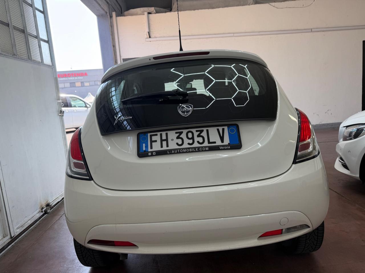Lancia Ypsilon 1.2 69 CV 5 porte GPL Ecochic Silver