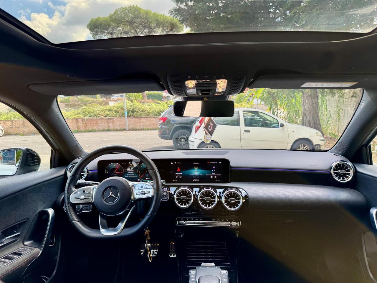 Mercedes A 250e Premium AMG 218CV | Tetto | 18" | Pelle/Alcantara | 57.000 KM