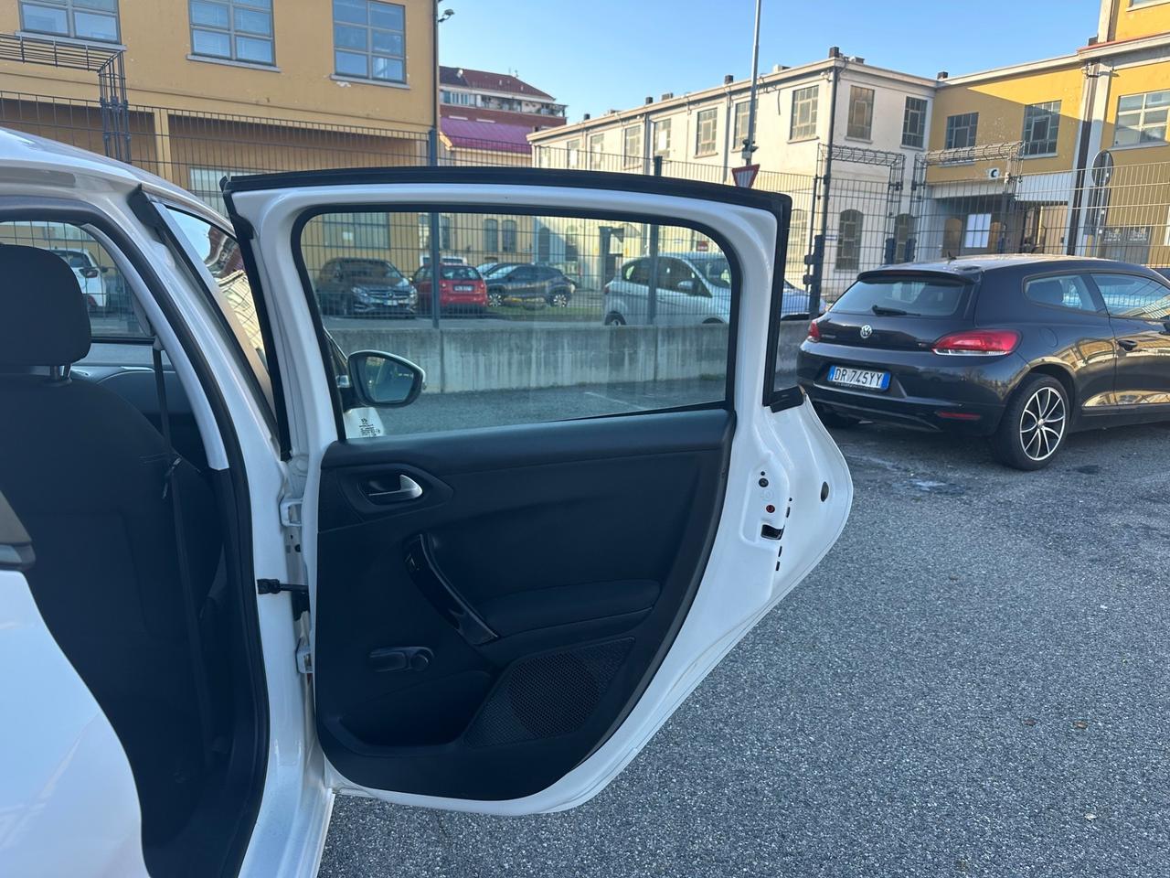 Peugeot 208 1.4 VTi 95 CV 5p. GPL Access