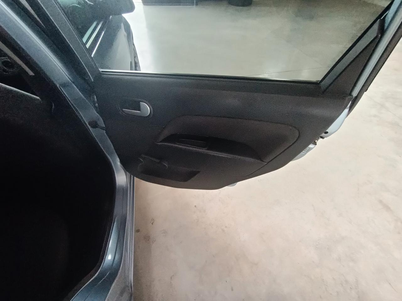 Ford Fiesta 1.4 TDCi CV 68 5p. 10/2006