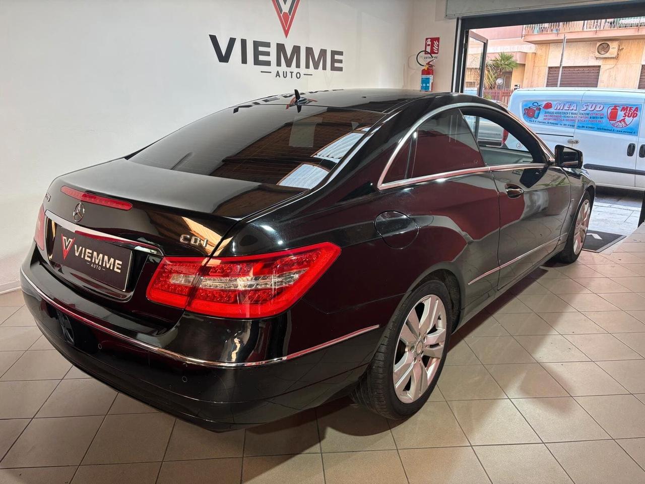 Mercedes-benz E 220 CDI Coupé BlueEFFICIENCY