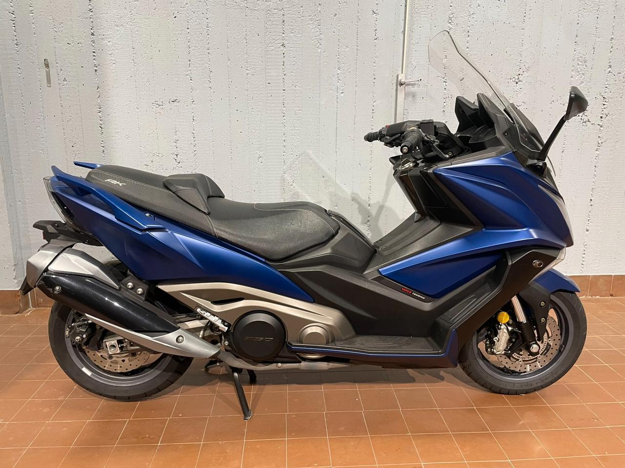 KYMCO AK 550