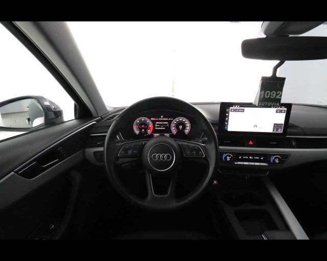 AUDI A4 Avant 40 TDI S tronic Business Advanced