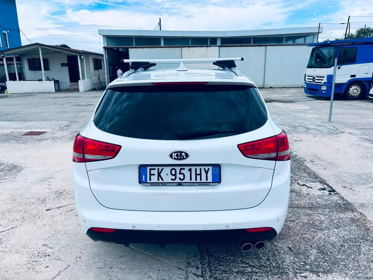Kia Ceed cee'd 1.6 CRDi 110 CV 5 porte GT - LINE