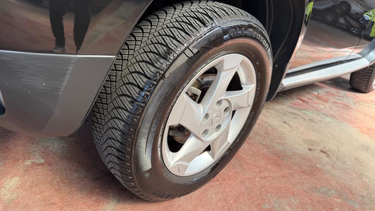 Dacia Duster 1.6 110CV 4x2 Lauréate