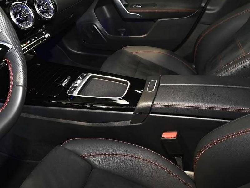 Mercedes-Benz Classe A A 180 AMG Line Advanced Plus Camera Led Mbux