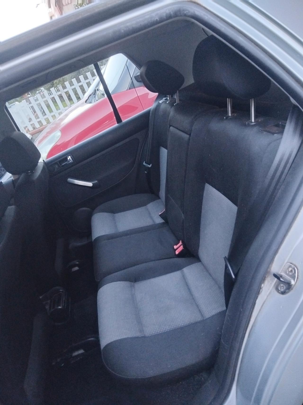 Volkswagen Golf 1.9 TDI/101 CV cat 5p. Comfortline