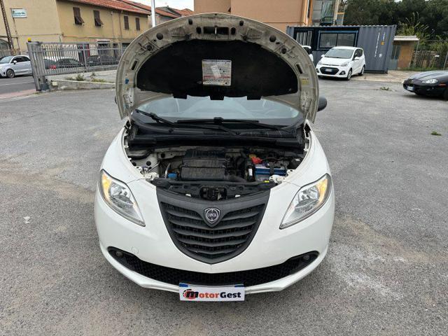 LANCIA Ypsilon 1.2 69 CV 5 porte NEOPATENTATI