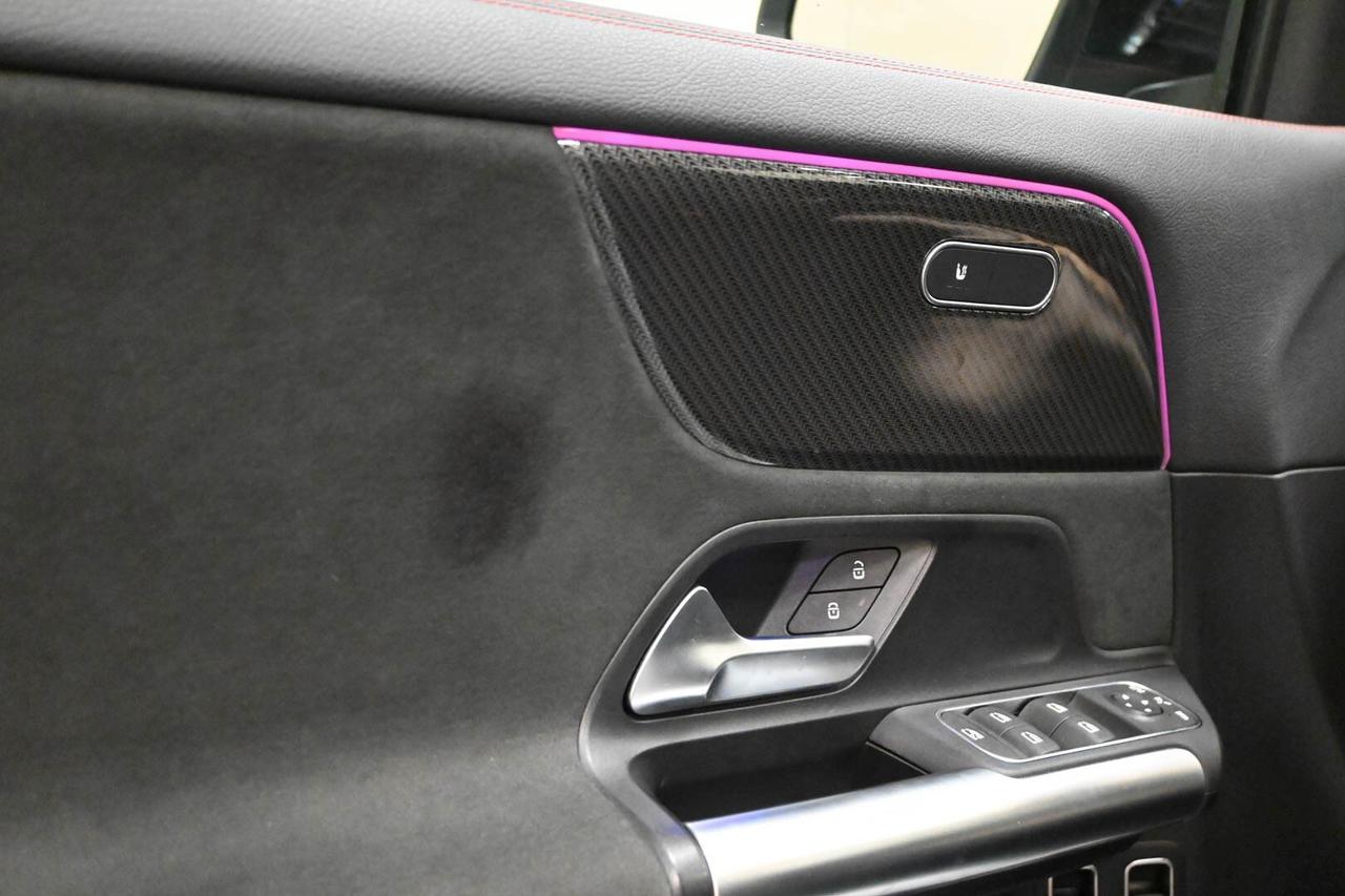 MERCEDES GLA (H247) GLA 250 e hybrid E...