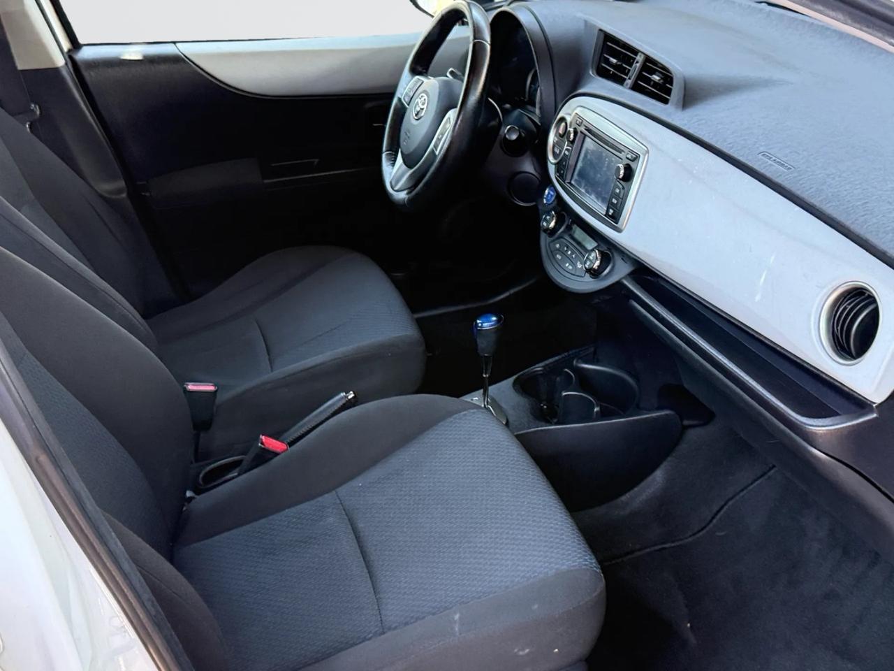 Toyota YARIS 1.5 HYBRID 101 CV*AUTOMATICA*NEOPATENTATI*UNIPRO*