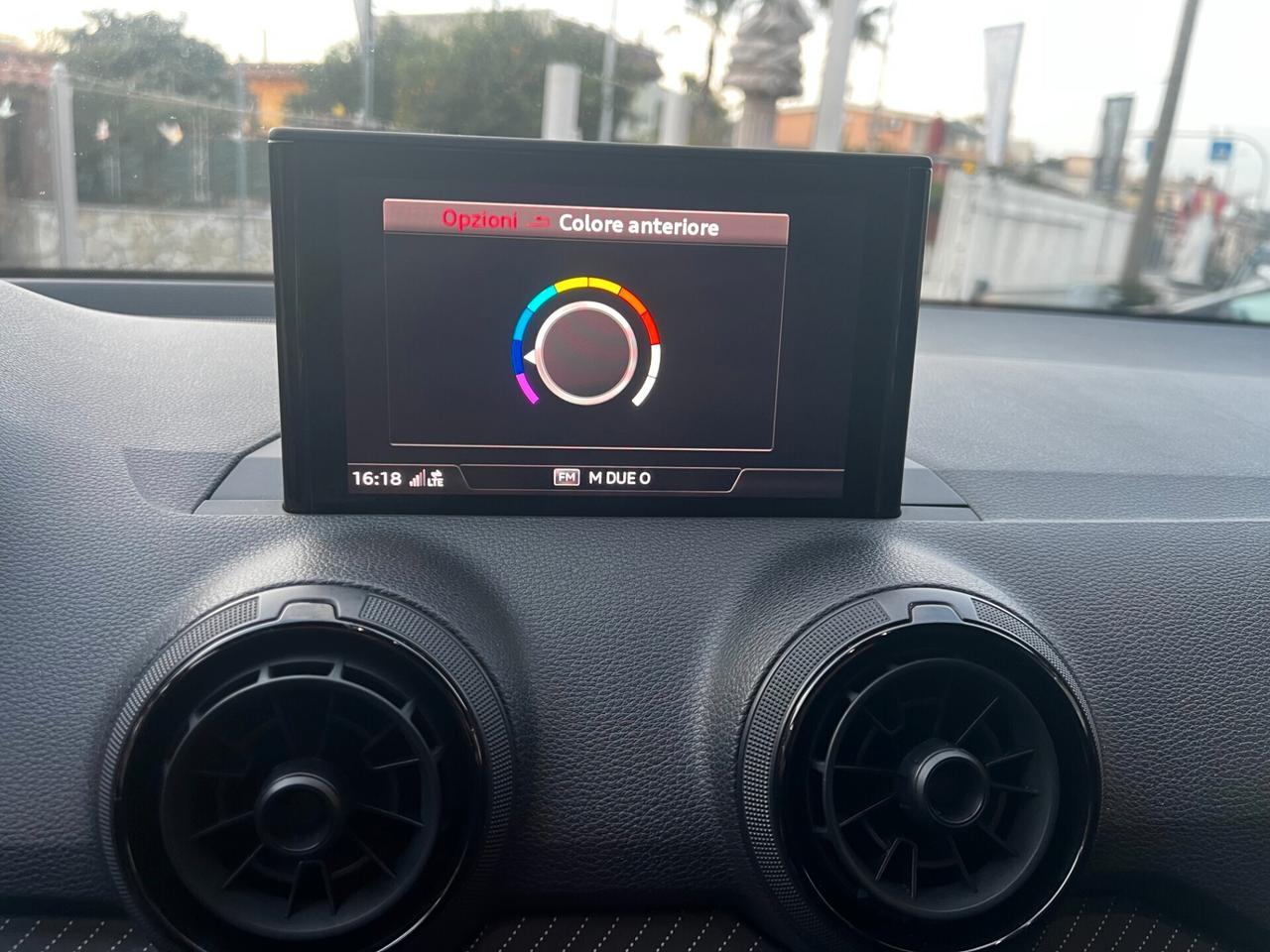 Audi Q2 1.6 TDI-S Line-Modello Edition