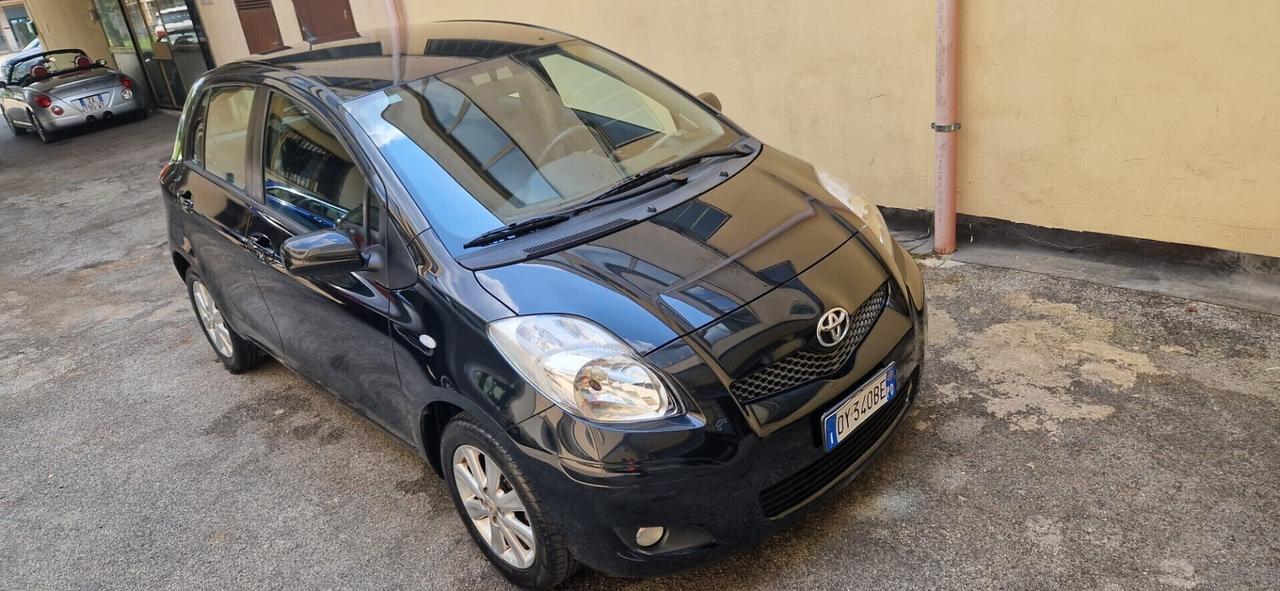 Toyota Yaris 1.0 5 porte Sol