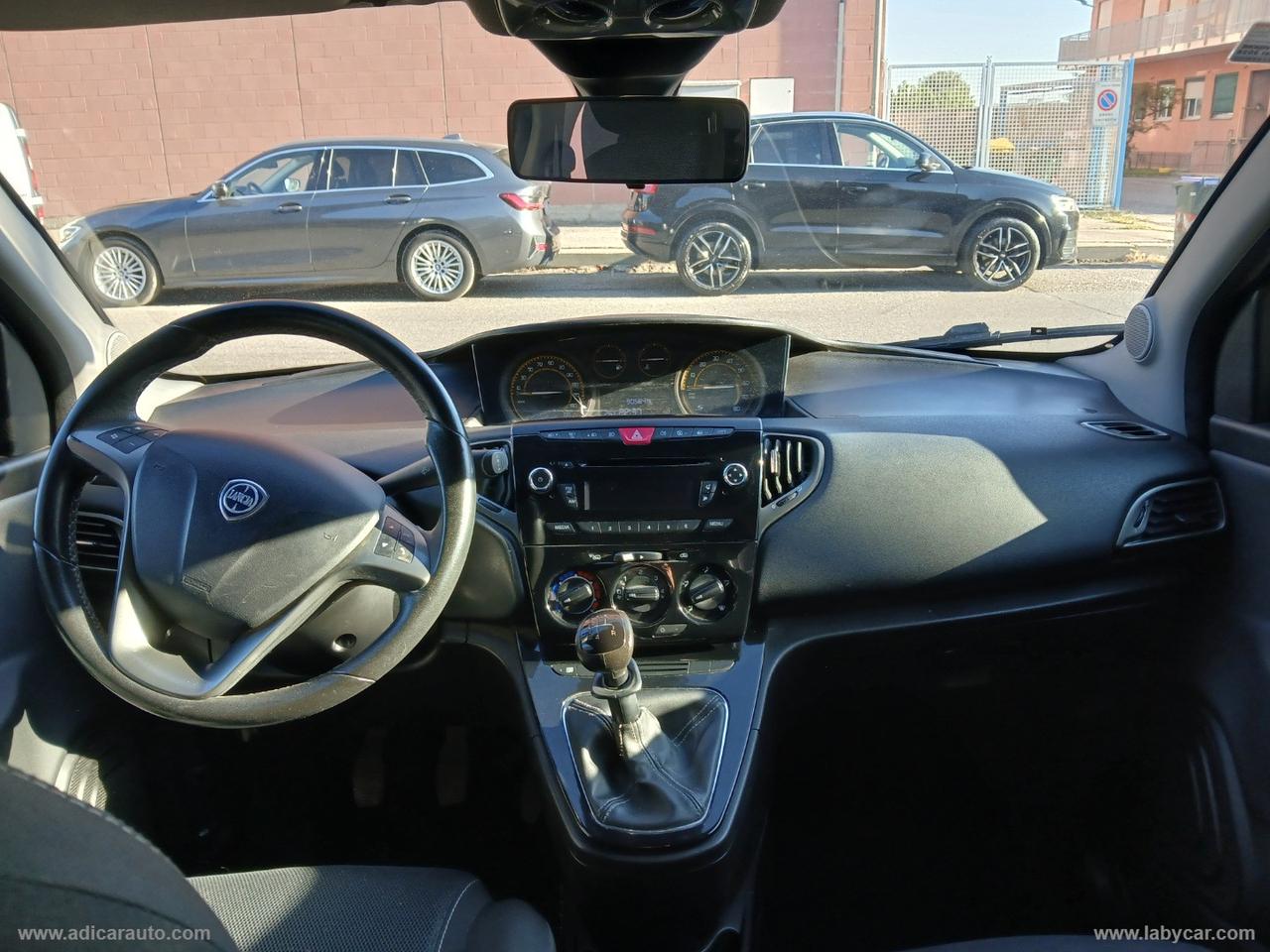 LANCIA Ypsilon 1.2 69 CV 5p. S Momodesign