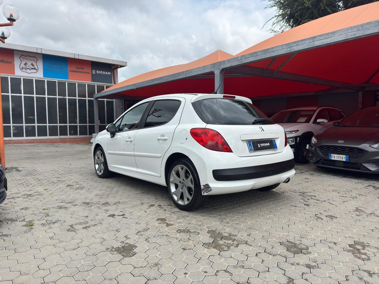 Peugeot 207 ADATTA A NEOPATENTATI 1.6 GPL