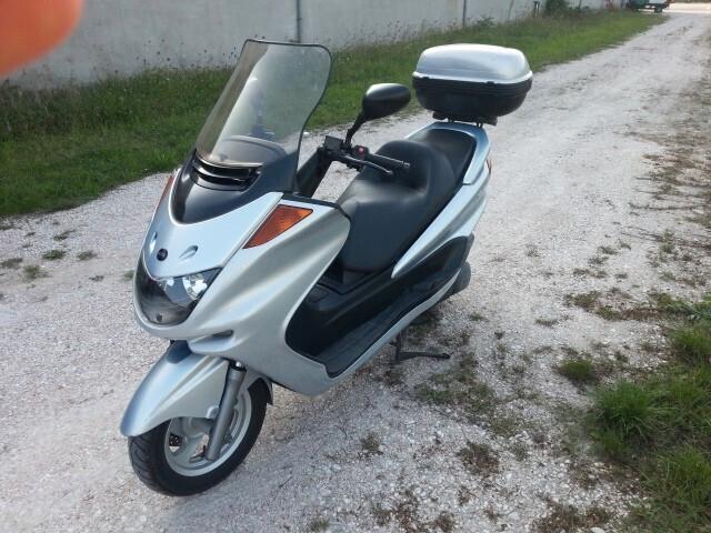 Mbk Skyliner 250 con Bauletto