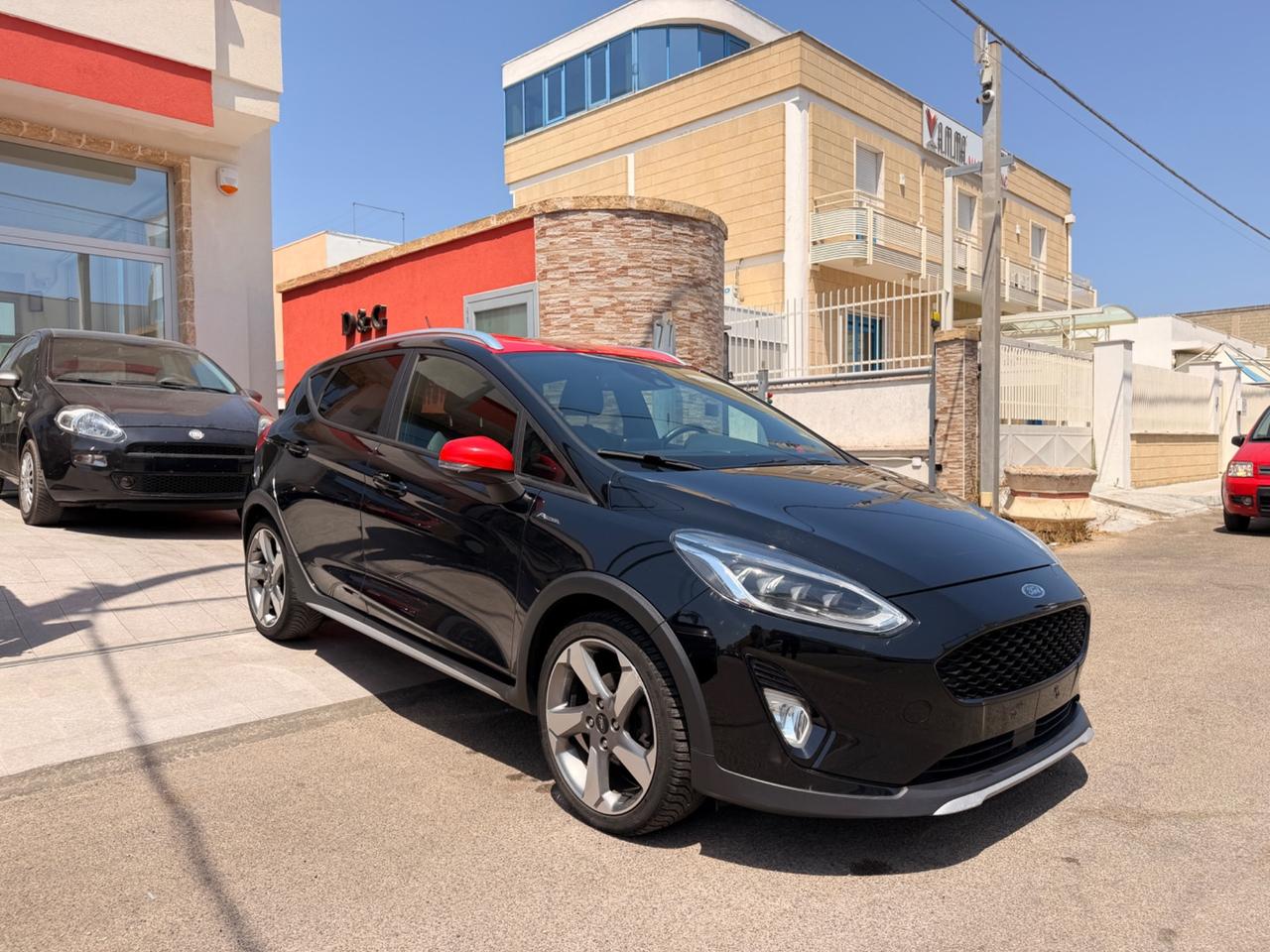 Ford Fiesta Active 1.5 TDCi-2018 LED/NAVI/17"