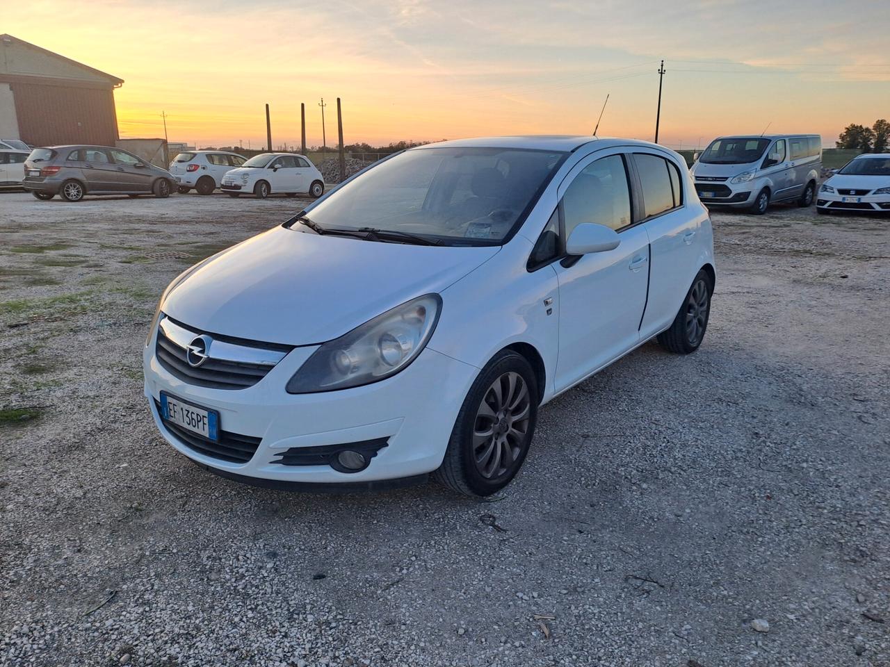 Opel Corsa 1.4 16V 5 porte Cosmo