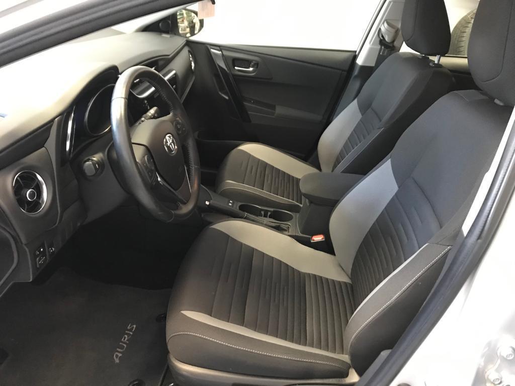 Toyota Auris TS 1.8 Hybrid Business ARGENTO