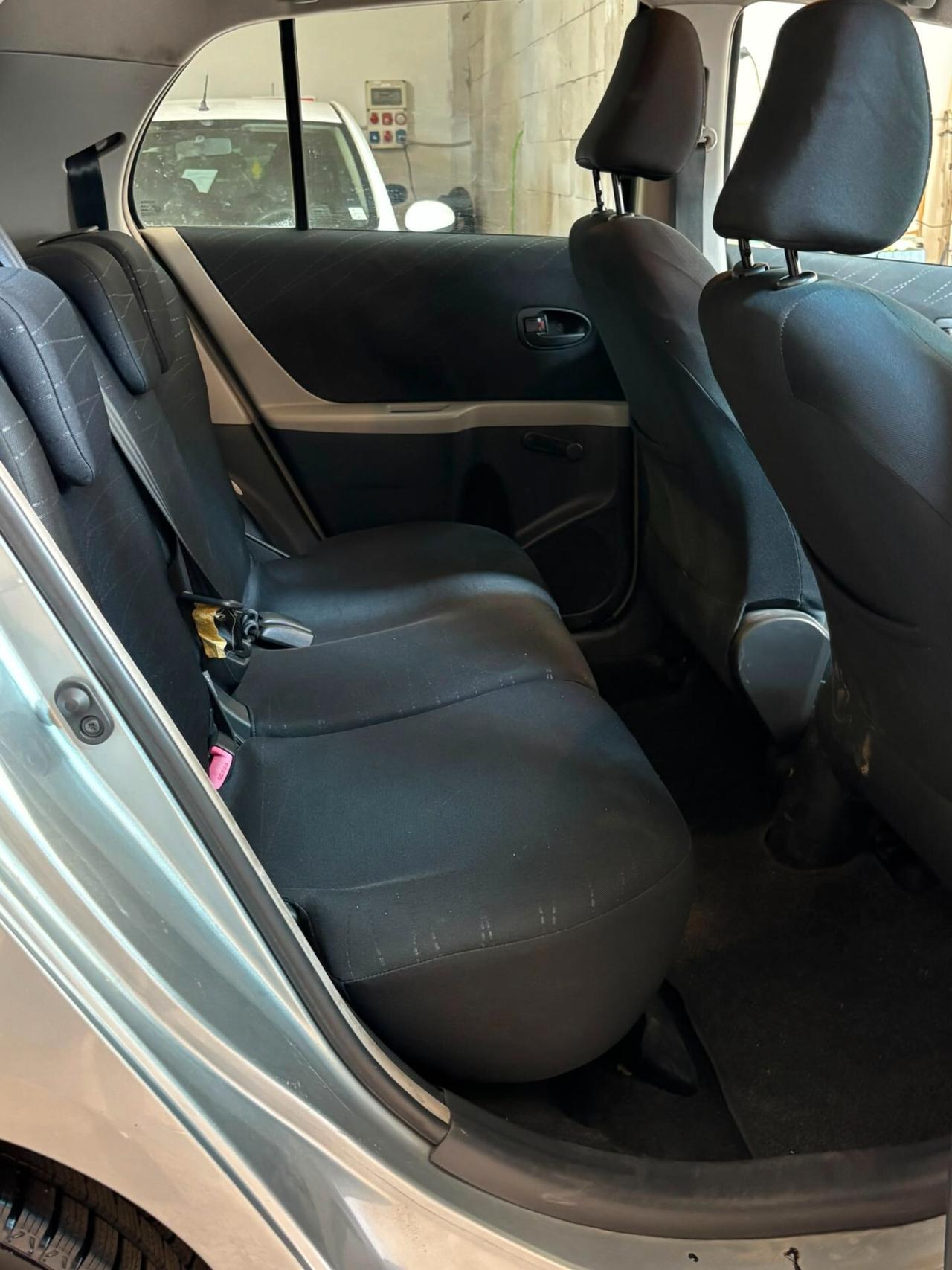 Toyota Yaris 1.0 5 porte Sol