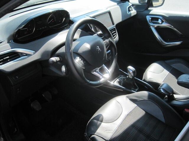 Peugeot 2008 BlueHDi 100 Allure