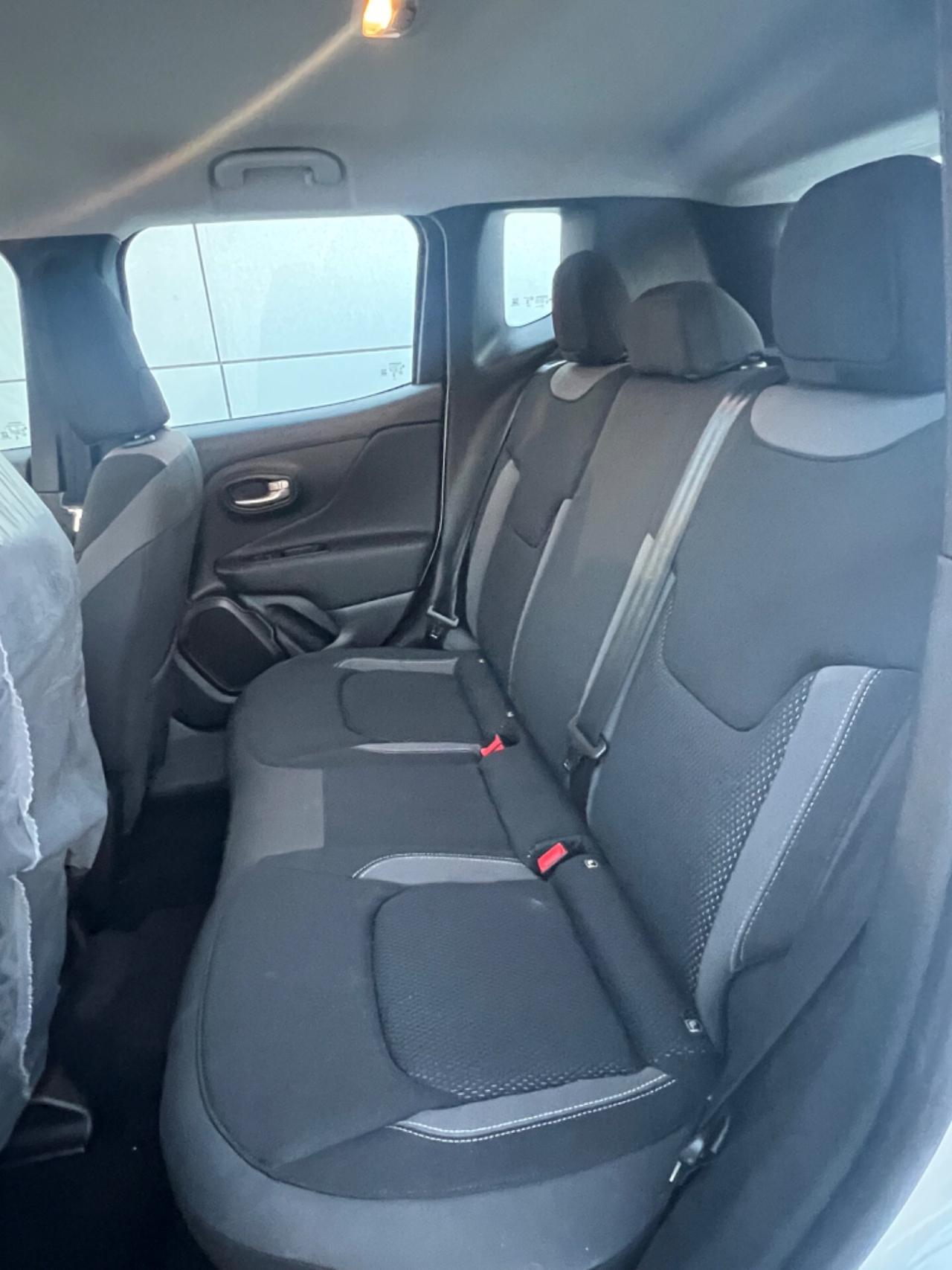 Jeep Renegade phev Altitude possibilità noleggio no scoring