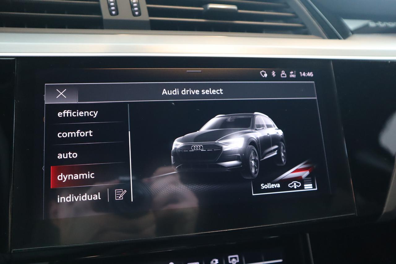 Audi e-tron Etron 55 QUATTRO S-LINE BLACKLINE MATRIX 360° 21"