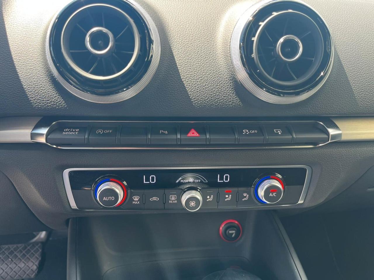 Audi A3 SPB 1.6 TDI 116cv S tronic/ line/unico pro/full led/navi/rotor