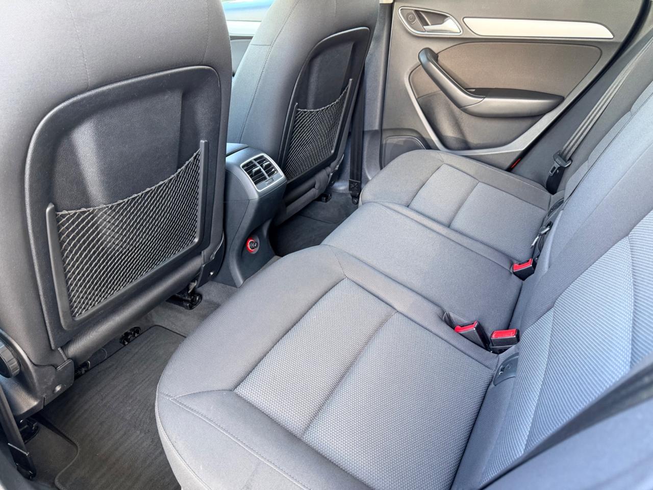 Audi Q3 2.0 TDI 120CV S tronic Sport in garanzia