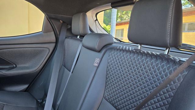 TOYOTA Yaris 1.5 HYBRID LOUNGE TETTO PANO GARANZIA TOYOTA UNIP