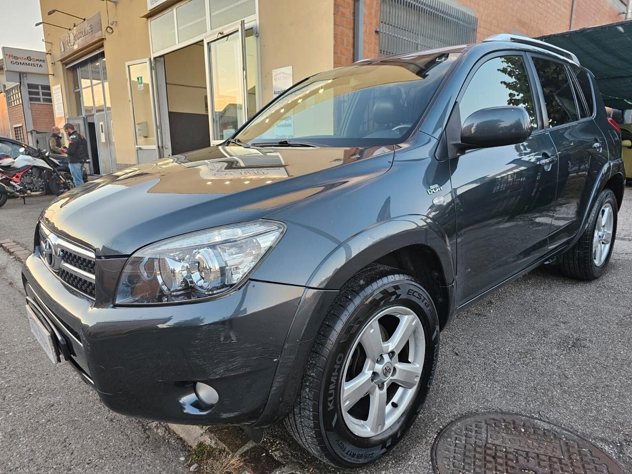 Toyota RAV4 2.2 D-4D 177cv Luxury*Pelle*Navi*