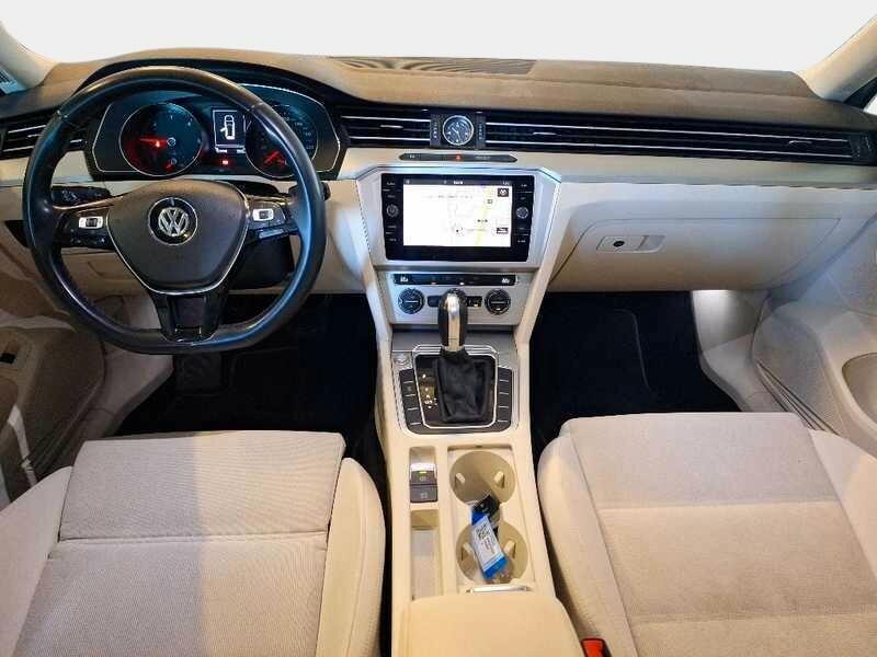 VOLKSWAGEN PASSAT VARIANT 2.0 TDI 110kW Business BMT DSG