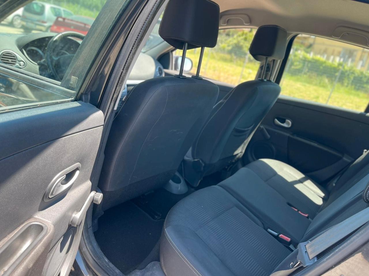 Renault Clio 1.2 16V 5 porte Luxe