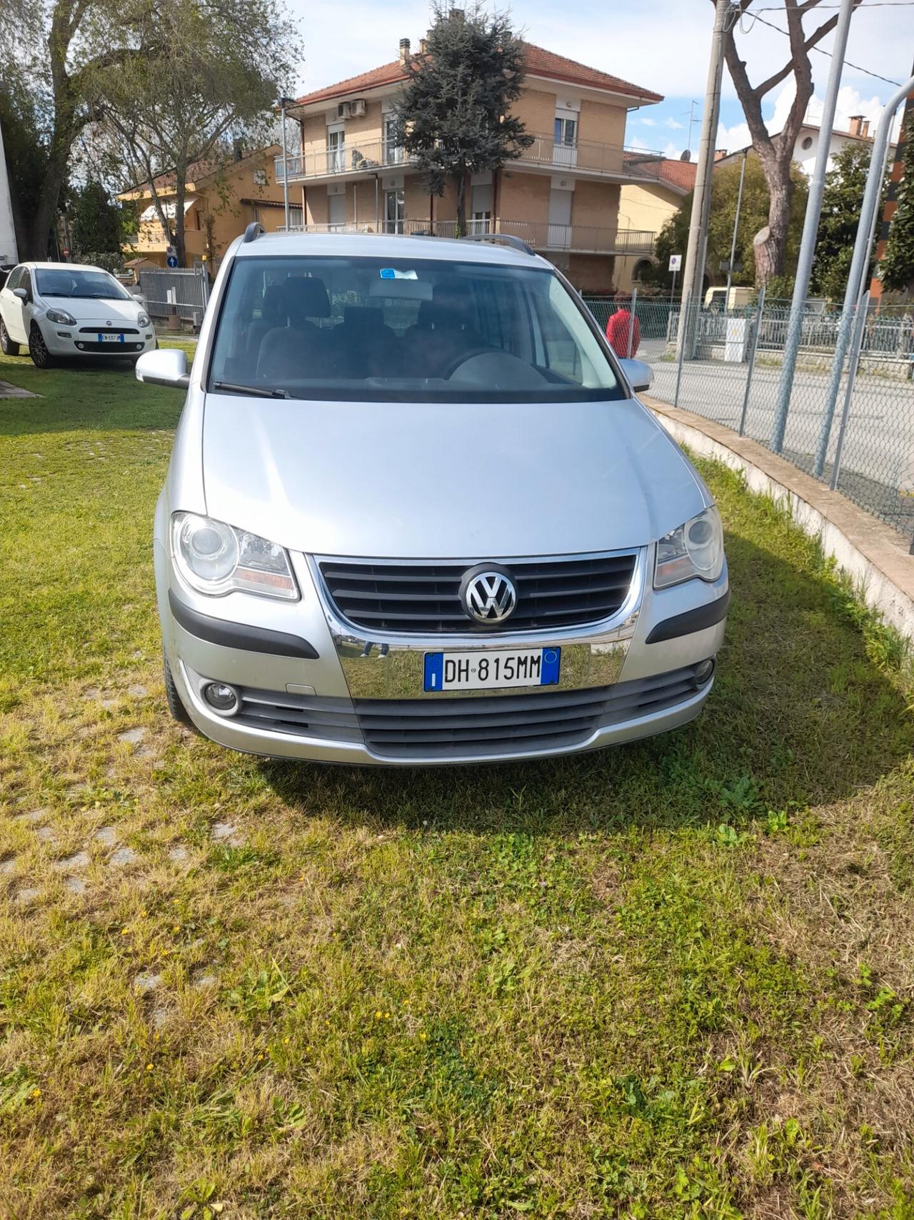 Volkswagen Touran 1.6 GPL
